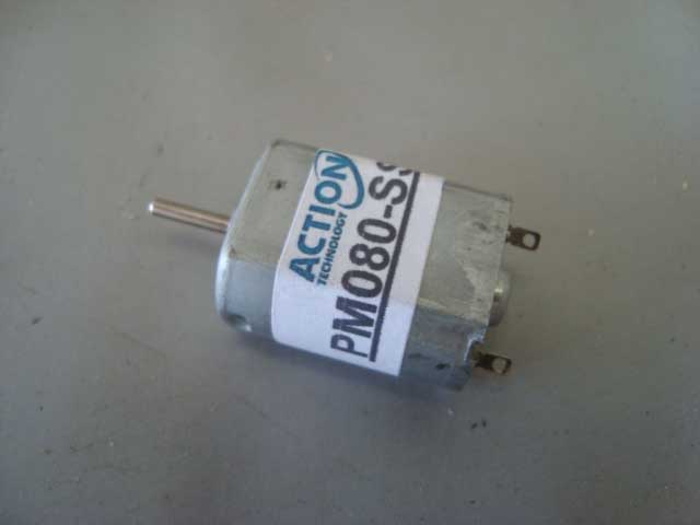 MOTOR ELÉTRICO 12V MÉDIO 7330RPM TORQUE 45g/cm  