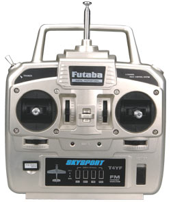 R�DIO FUTABA 4 CANAIS 4YF FM C/4 SERVOS 3004 72mhz