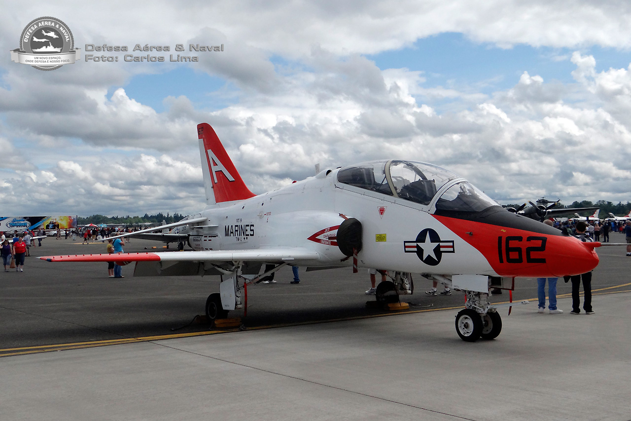 AVIÃO JATO T-45 Goshawk R/C ENV.: 64mm EDF TUBO FAN 