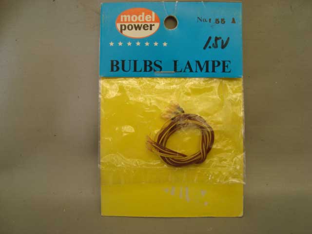 LÂMPADA 1,5V MICRO BULBO AMARELO C/RABICHO PCTE. C/ 3