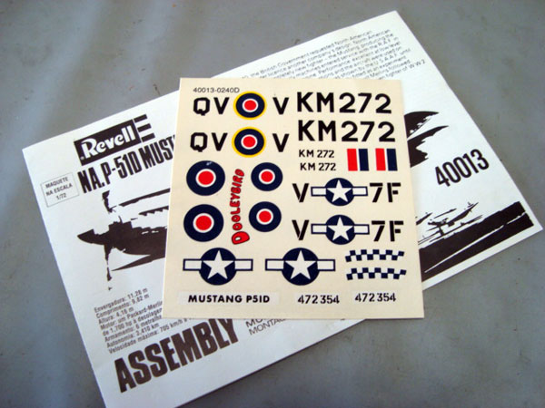 DECAL MUSTANG P-51D ESC.: 1/72