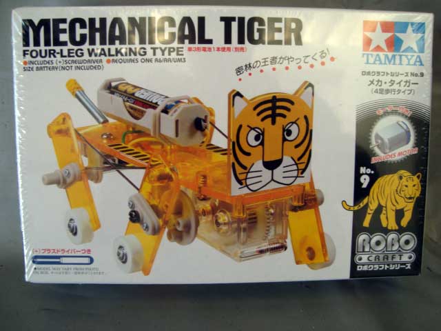 TIGRE MECÂNICO ANDA SÔBRE 4 PERNAS KIT P/ MONTAR C/MOTOR